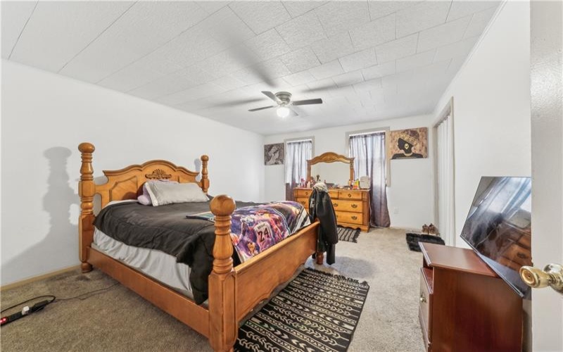 602-604 Gaskill Ave, Jeannette, 15644, 5 Bedrooms Bedrooms, ,3 BathroomsBathrooms,Residential,For Sale,Gaskill Ave,1737044