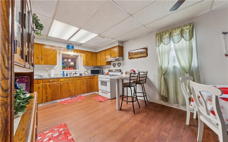 602-604 Gaskill Ave, Jeannette, 15644, 5 Bedrooms Bedrooms, ,3 BathroomsBathrooms,Residential,For Sale,Gaskill Ave,1737044