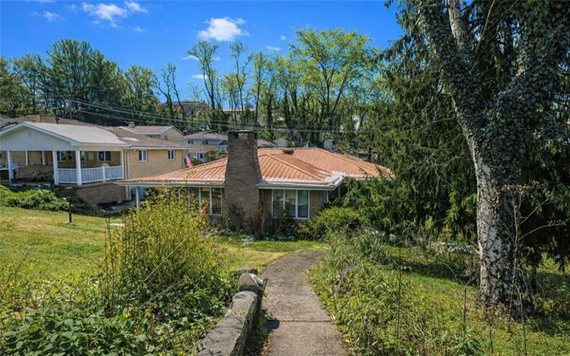 719 Locust St, Greensburg, 15601, 3 Bedrooms Bedrooms, ,2 BathroomsBathrooms,Residential,For Sale,Locust St,1740222