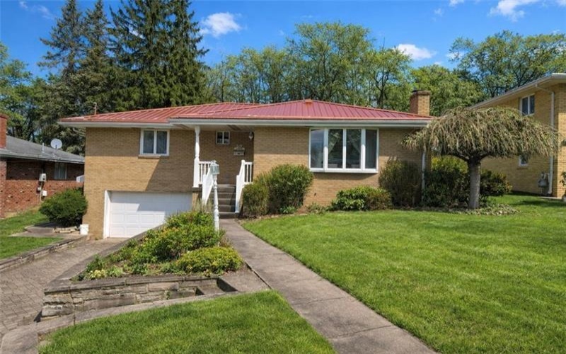719 Locust St, Greensburg, 15601, 3 Bedrooms Bedrooms, ,2 BathroomsBathrooms,Residential,For Sale,Locust St,1740222