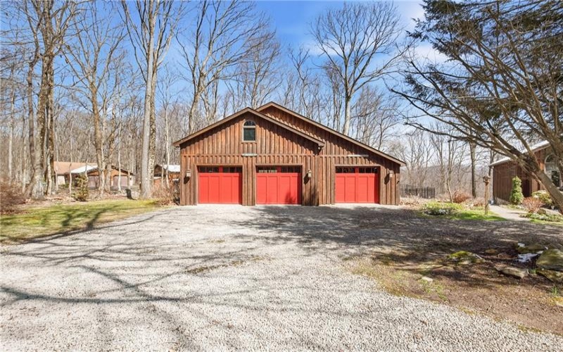 2090 Oak Ridge Dr, Champion, 15622, 3 Bedrooms Bedrooms, 8 Rooms Rooms,2.1 BathroomsBathrooms,Residential,For Sale,Oak Ridge Dr,1745584