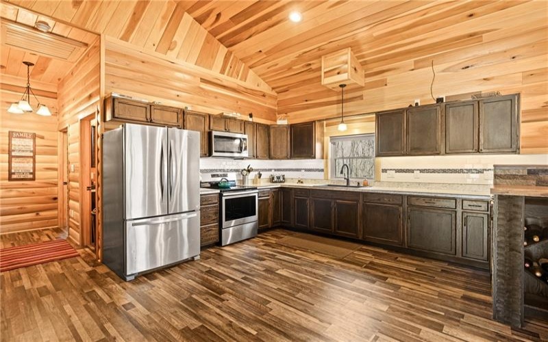 236 Chickadee Lane, Rockwood, 15557, 3 Bedrooms Bedrooms, ,3 BathroomsBathrooms,Residential,For Sale,Chickadee Lane,1743027