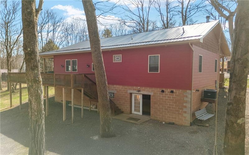 236 Chickadee Lane, Rockwood, 15557, 3 Bedrooms Bedrooms, ,3 BathroomsBathrooms,Residential,For Sale,Chickadee Lane,1743027