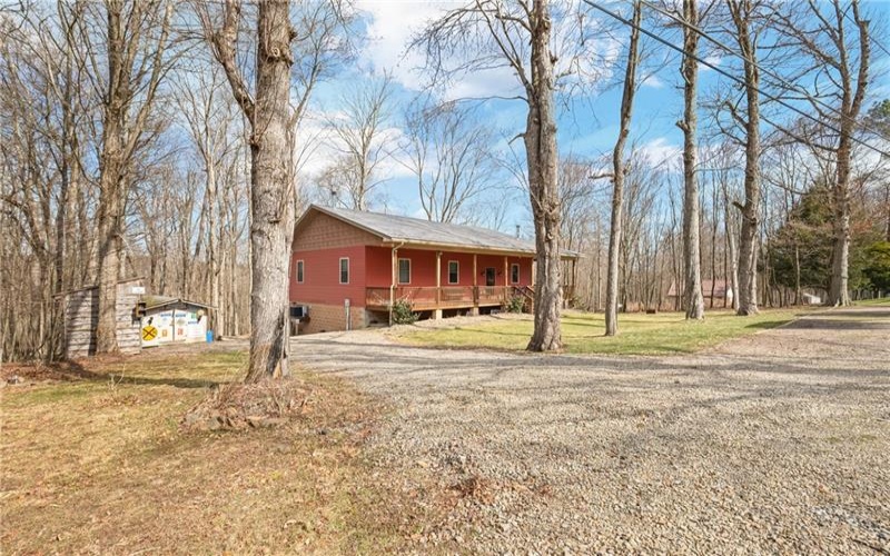 236 Chickadee Lane, Rockwood, 15557, 3 Bedrooms Bedrooms, ,3 BathroomsBathrooms,Residential,For Sale,Chickadee Lane,1743027