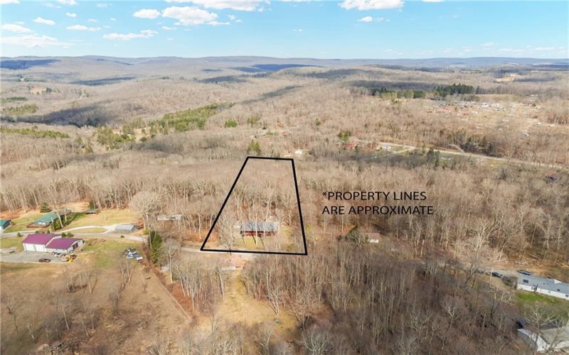 236 Chickadee Lane, Rockwood, 15557, 3 Bedrooms Bedrooms, ,3 BathroomsBathrooms,Residential,For Sale,Chickadee Lane,1743027