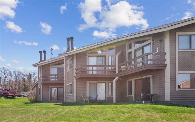 1223 Veech Lane, Hidden Valley, 15502, 1 Bedroom Bedrooms, 6 Rooms Rooms,0.2 BathroomBathrooms,Residential,For Sale,Veech Lane,1747596