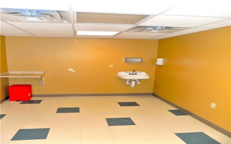 1142 National Pike, Hopwood, 15445, ,Commercial-industrial-business,For Sale,National Pike,1743043
