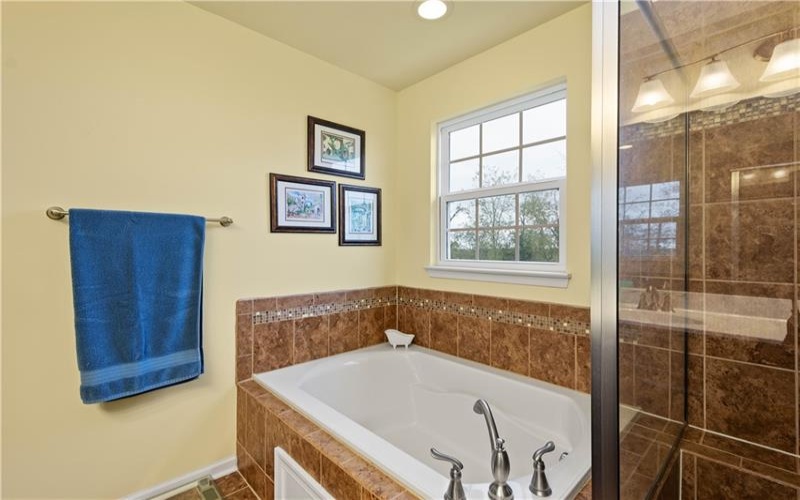 1171 Bayberry Drive, Canonsburg, 15317, 3 Bedrooms Bedrooms, 8 Rooms Rooms,2.1 BathroomsBathrooms,Residential,For Sale,Bayberry Drive,1727048