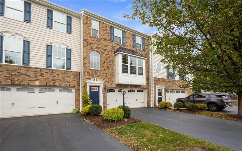 1171 Bayberry Drive, Canonsburg, 15317, 3 Bedrooms Bedrooms, 8 Rooms Rooms,2.1 BathroomsBathrooms,Residential,For Sale,Bayberry Drive,1727048