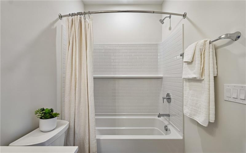 416 Magnolia Drive, Venetia, 15367, 3 Bedrooms Bedrooms, ,2.1 BathroomsBathrooms,Residential,For Sale,Magnolia Drive,1732771