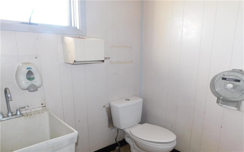 628 Fallowfield Avenue, Charleroi, 15022, ,Commercial-industrial-business,For Sale,Fallowfield Avenue,1727063