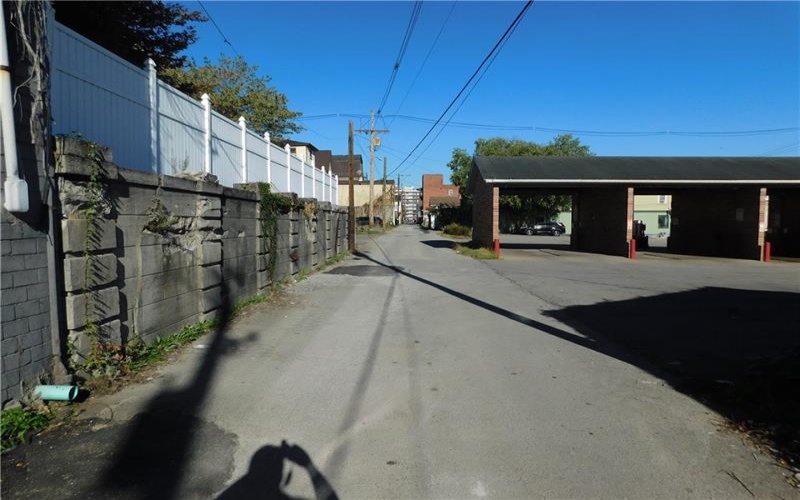 628 Fallowfield Avenue, Charleroi, 15022, ,Commercial-industrial-business,For Sale,Fallowfield Avenue,1727063