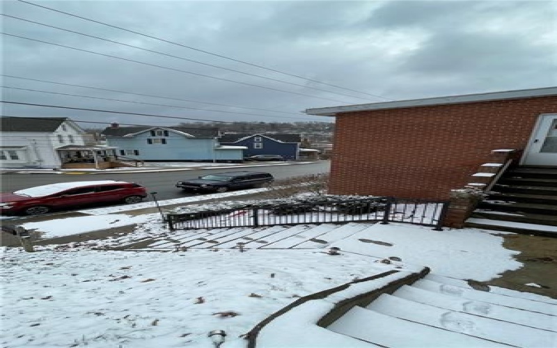 814 Green St, Greensburg, 15601, 2 Bedrooms Bedrooms, ,1 BathroomBathrooms,Lease,For Rent,Green St,1743072