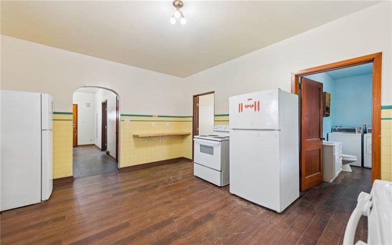 823 FALLOWFIELD AVE, CHARLEROI, 15022, 4 Bedrooms Bedrooms, 7 Rooms Rooms,1 BathroomBathrooms,Residential,For Sale,FALLOWFIELD AVE,1747660