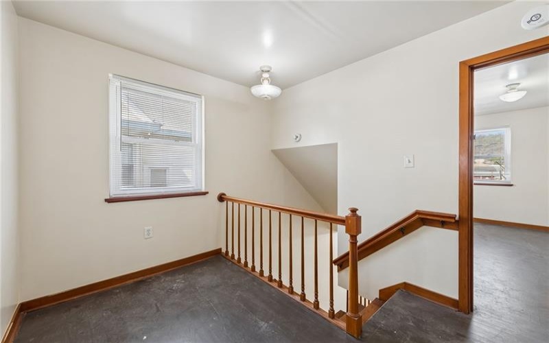 823 FALLOWFIELD AVE, CHARLEROI, 15022, 4 Bedrooms Bedrooms, 7 Rooms Rooms,1 BathroomBathrooms,Residential,For Sale,FALLOWFIELD AVE,1747660