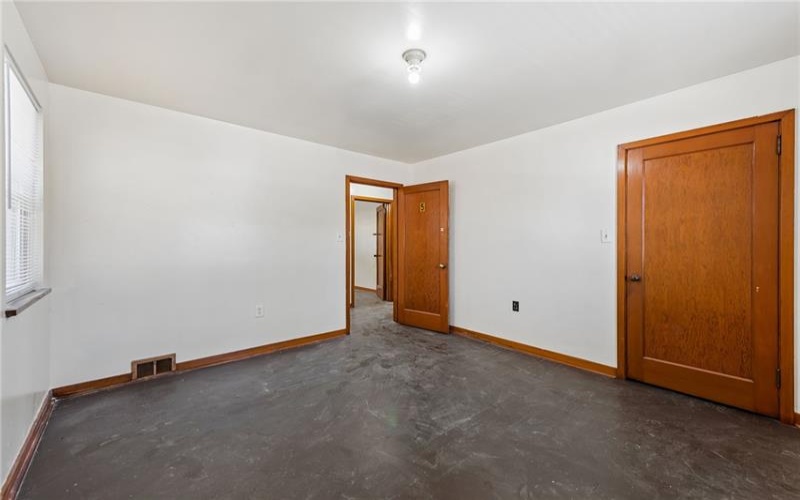 823 FALLOWFIELD AVE, CHARLEROI, 15022, 4 Bedrooms Bedrooms, 7 Rooms Rooms,1 BathroomBathrooms,Residential,For Sale,FALLOWFIELD AVE,1747660