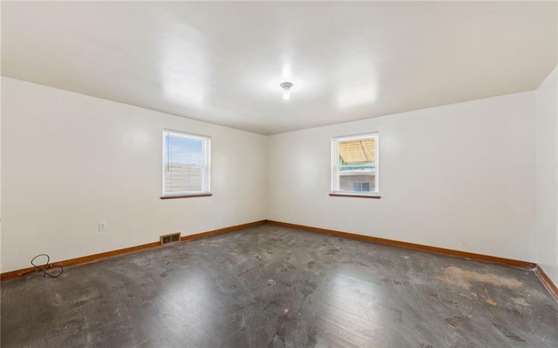 823 FALLOWFIELD AVE, CHARLEROI, 15022, 4 Bedrooms Bedrooms, 7 Rooms Rooms,1 BathroomBathrooms,Residential,For Sale,FALLOWFIELD AVE,1747660
