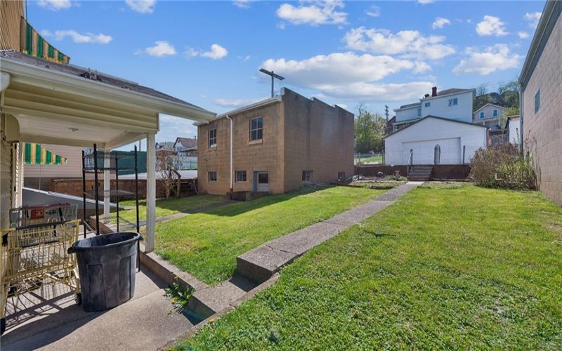 823 FALLOWFIELD AVE, CHARLEROI, 15022, 4 Bedrooms Bedrooms, 7 Rooms Rooms,1 BathroomBathrooms,Residential,For Sale,FALLOWFIELD AVE,1747660