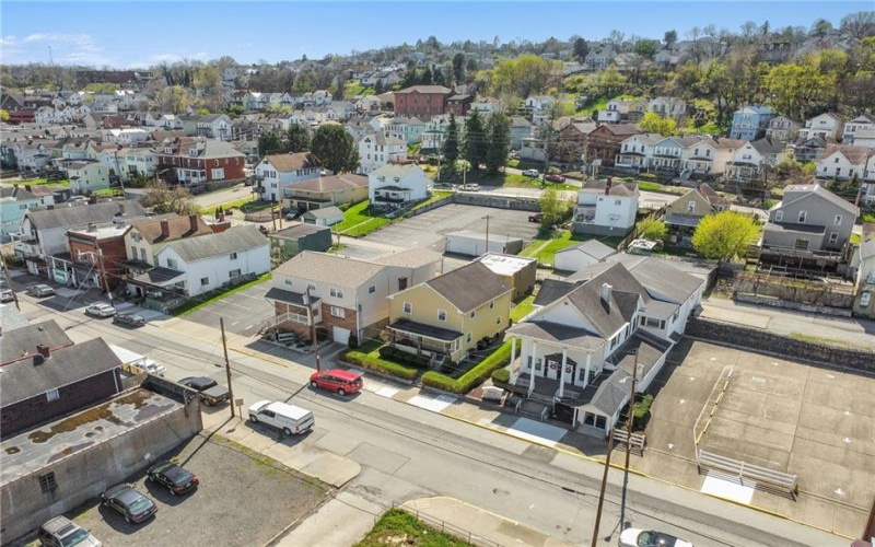 823 FALLOWFIELD AVE, CHARLEROI, 15022, 4 Bedrooms Bedrooms, 7 Rooms Rooms,1 BathroomBathrooms,Residential,For Sale,FALLOWFIELD AVE,1747660