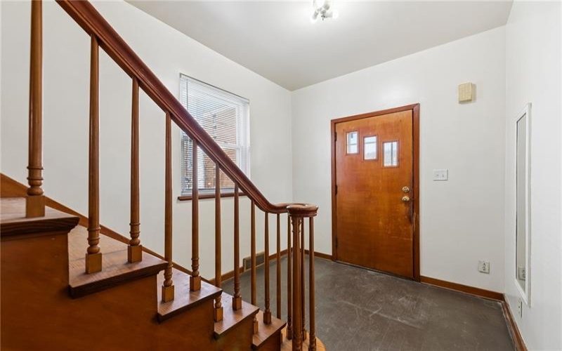 823 FALLOWFIELD AVE, CHARLEROI, 15022, 4 Bedrooms Bedrooms, 7 Rooms Rooms,1 BathroomBathrooms,Residential,For Sale,FALLOWFIELD AVE,1747660