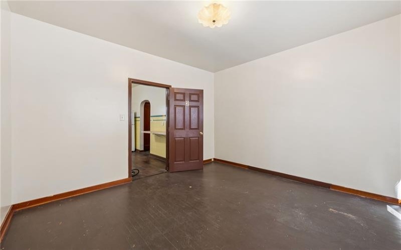 823 FALLOWFIELD AVE, CHARLEROI, 15022, 4 Bedrooms Bedrooms, 7 Rooms Rooms,1 BathroomBathrooms,Residential,For Sale,FALLOWFIELD AVE,1747660