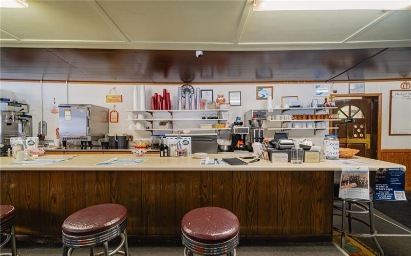 1850 Rt 30, Ligonier, 15658, ,Commercial-industrial-business,For Sale,Rt 30,1727097