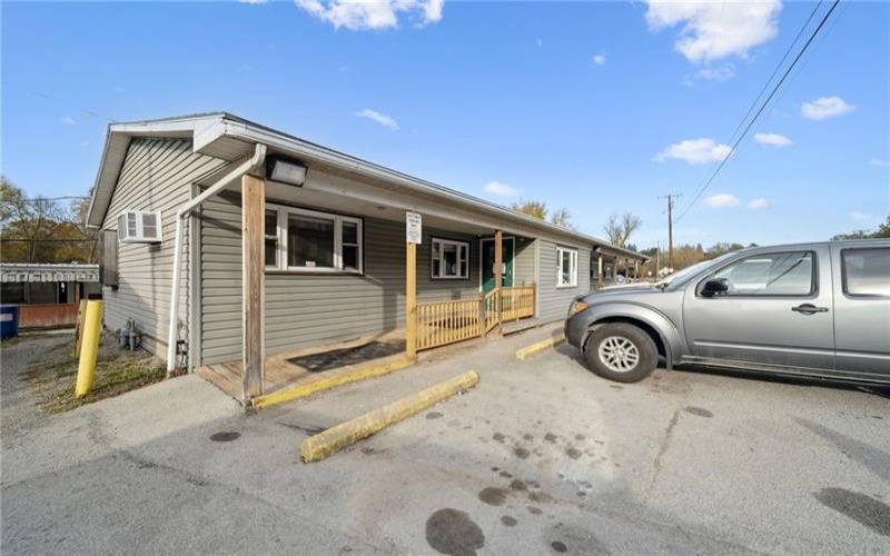 1850 Rt 30, Ligonier, 15658, ,Commercial-industrial-business,For Sale,Rt 30,1727097