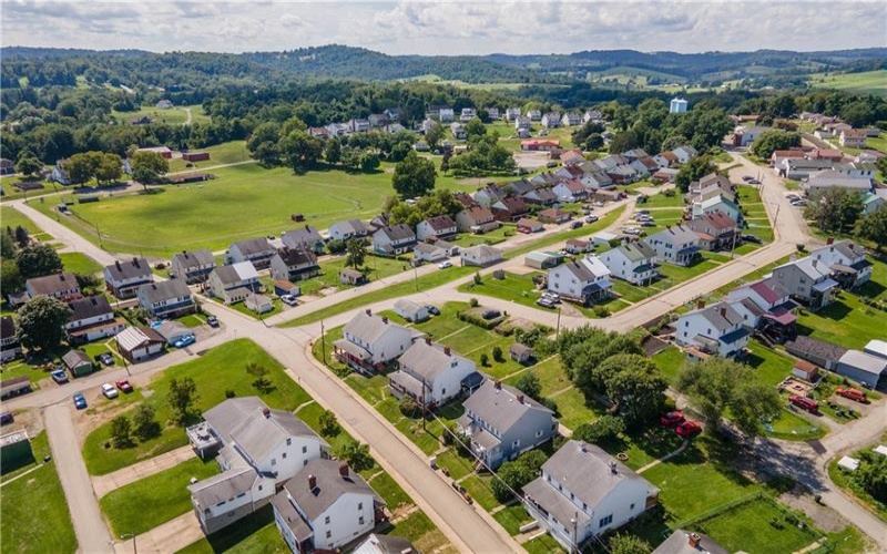 11 Madison Street, Cokeburg, 15324, 5 Bedrooms Bedrooms, 11 Rooms Rooms,1.1 BathroomsBathrooms,Residential,For Sale,Madison Street,1732852