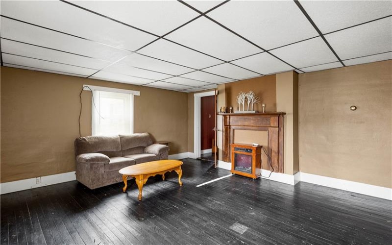 11 Madison Street, Cokeburg, 15324, 5 Bedrooms Bedrooms, 11 Rooms Rooms,1.1 BathroomsBathrooms,Residential,For Sale,Madison Street,1732852