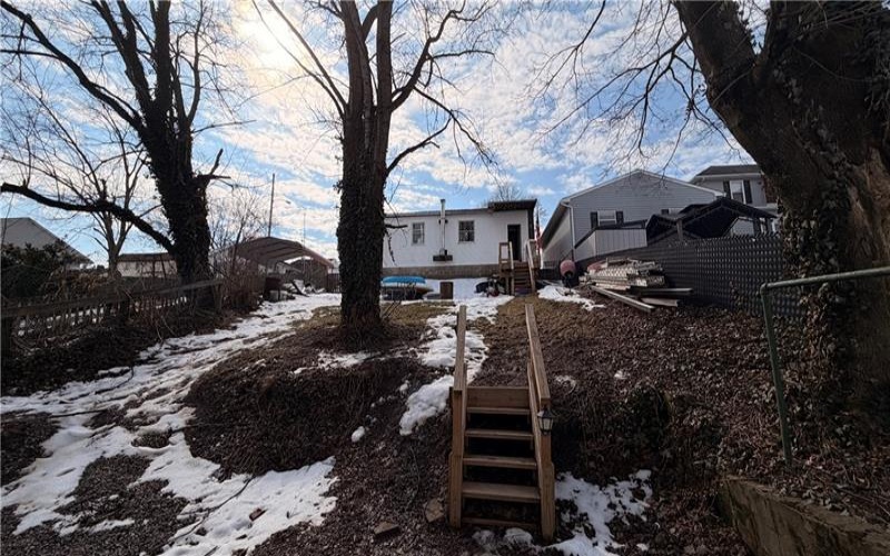 327 Lowell St, Vandergrift, 15690, 2 Bedrooms Bedrooms, ,1 BathroomBathrooms,Residential,For Sale,Lowell St,1740284