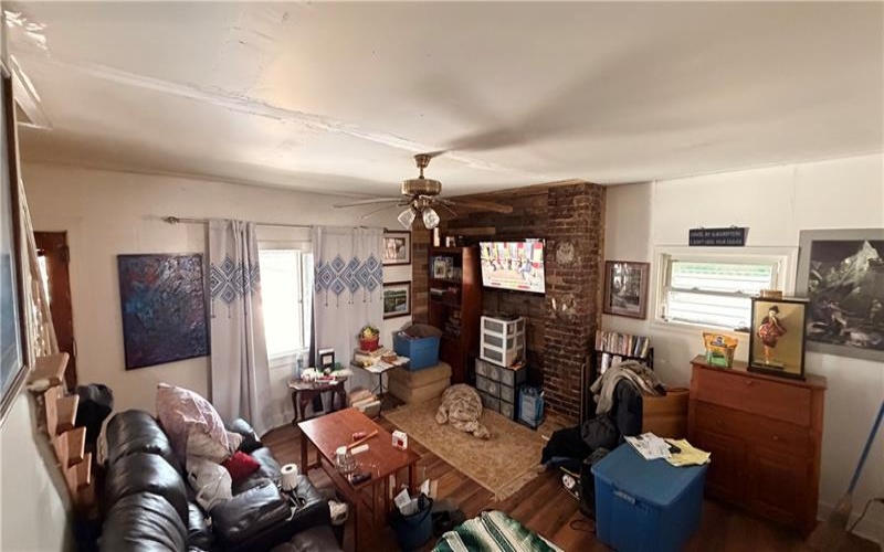 327 Lowell St, Vandergrift, 15690, 2 Bedrooms Bedrooms, ,1 BathroomBathrooms,Residential,For Sale,Lowell St,1740284