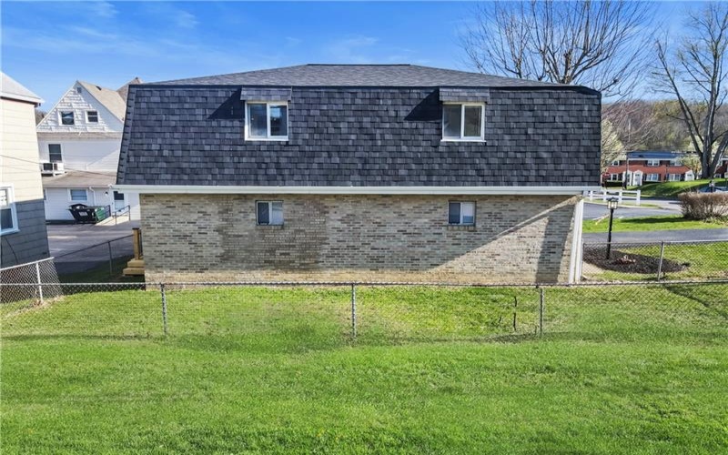 116 4th St, Mc Donald, 15057, 2 Bedrooms Bedrooms, ,2 BathroomsBathrooms,Residential,For Sale,4th St,1747701