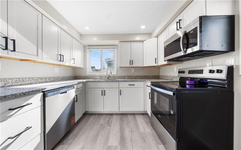 116 4th St, Mc Donald, 15057, 2 Bedrooms Bedrooms, ,2 BathroomsBathrooms,Residential,For Sale,4th St,1747701