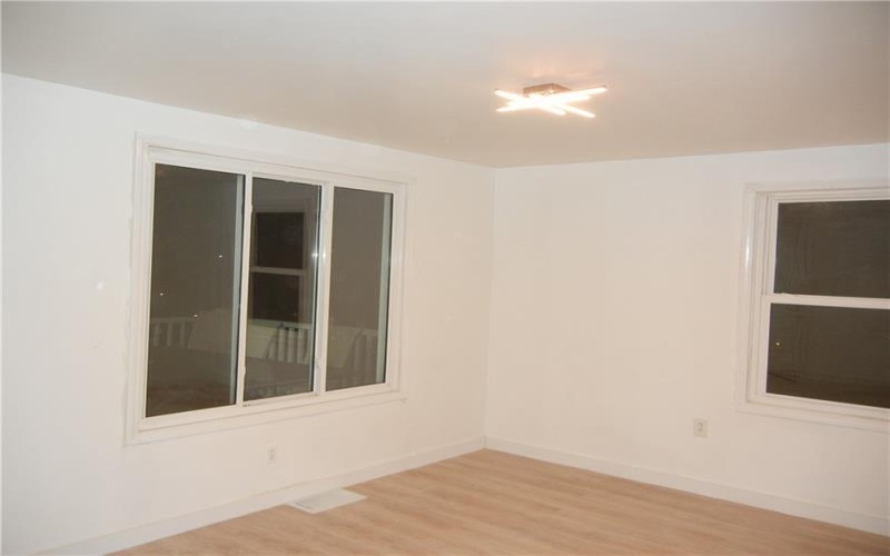 158 Moffat Ave., Washington, 15301, 3 Bedrooms Bedrooms, 6 Rooms Rooms,1 BathroomBathrooms,Residential,For Sale,Moffat Ave.,1732872