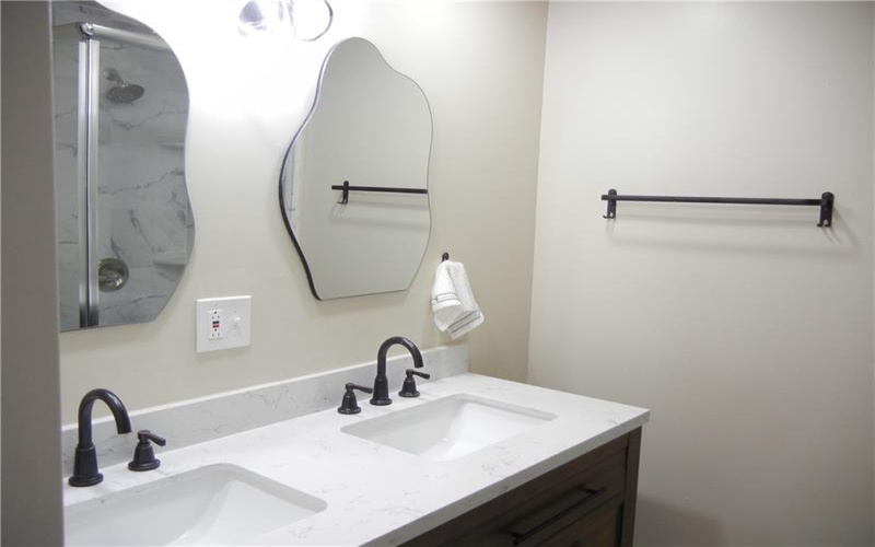 158 Moffat Ave., Washington, 15301, 3 Bedrooms Bedrooms, 6 Rooms Rooms,1 BathroomBathrooms,Residential,For Sale,Moffat Ave.,1732872