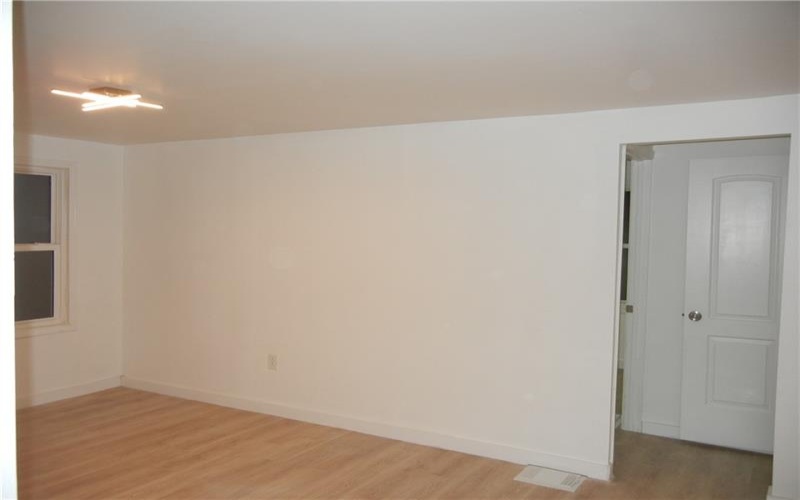 158 Moffat Ave., Washington, 15301, 3 Bedrooms Bedrooms, 6 Rooms Rooms,1 BathroomBathrooms,Residential,For Sale,Moffat Ave.,1732872