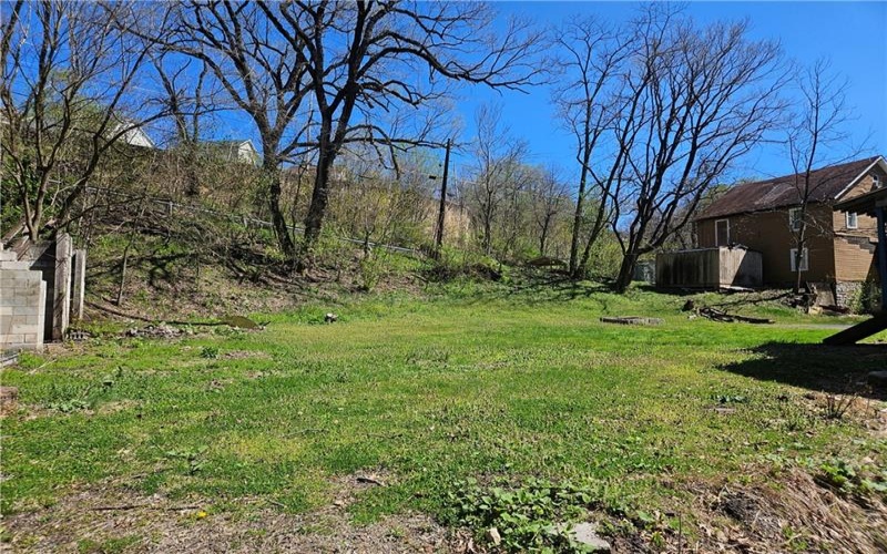 3 Lincoln Row, Connellsville, 15425, 2 Bedrooms Bedrooms, 7 Rooms Rooms,1 BathroomBathrooms,Residential,For Sale,Lincoln Row,1747703