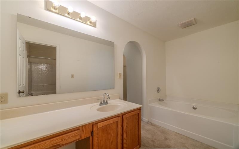 156 Sandy Brae Dr, Canonsburg, 15317, 4 Bedrooms Bedrooms, 8 Rooms Rooms,3.1 BathroomsBathrooms,Residential,For Sale,Sandy Brae Dr,1749535