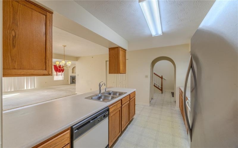 156 Sandy Brae Dr, Canonsburg, 15317, 4 Bedrooms Bedrooms, 8 Rooms Rooms,3.1 BathroomsBathrooms,Residential,For Sale,Sandy Brae Dr,1749535