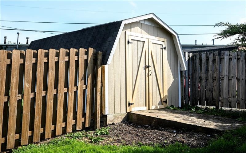 485 Wendel Rd, Irwin, 15642, 3 Bedrooms Bedrooms, 7 Rooms Rooms,1 BathroomBathrooms,Residential,For Sale,Wendel Rd,1749542