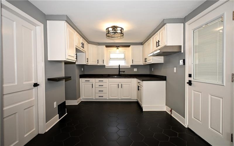 485 Wendel Rd, Irwin, 15642, 3 Bedrooms Bedrooms, 7 Rooms Rooms,1 BathroomBathrooms,Residential,For Sale,Wendel Rd,1749542