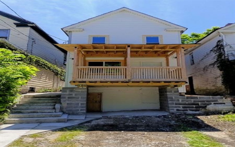 210 4th St, Jeannette, 15644, 3 Bedrooms Bedrooms, ,1 BathroomBathrooms,Residential,For Sale,4th St,1749543