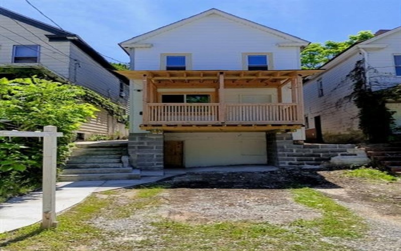 210 4th St, Jeannette, 15644, 3 Bedrooms Bedrooms, ,1 BathroomBathrooms,Residential,For Sale,4th St,1749543