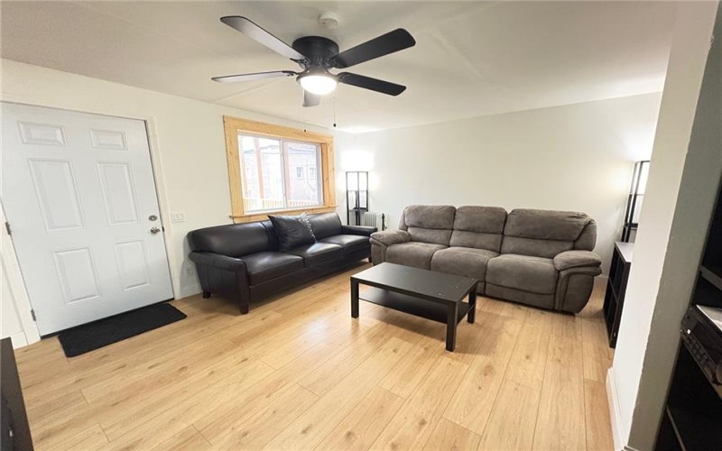 210 4th St, Jeannette, 15644, 3 Bedrooms Bedrooms, ,1 BathroomBathrooms,Residential,For Sale,4th St,1749543