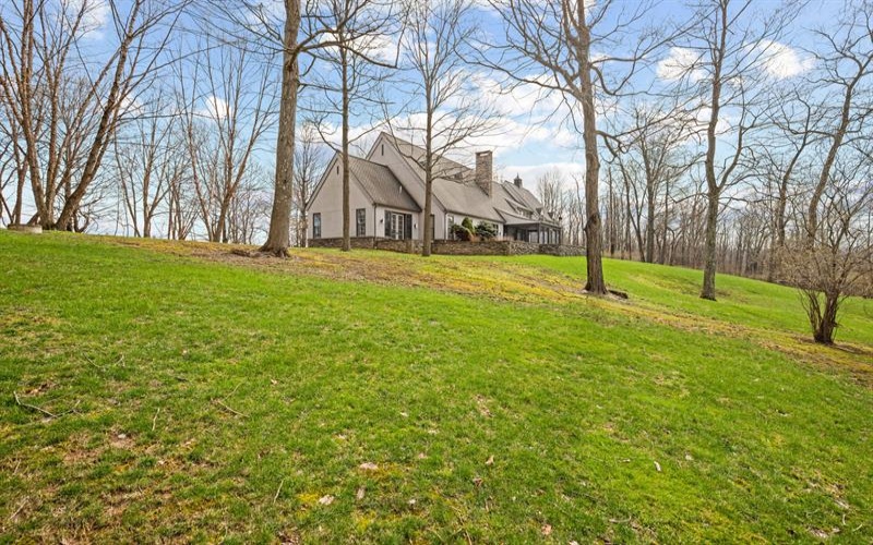 122 McDowell ROAD, Ligonier, 15658, 3 Bedrooms Bedrooms, 10 Rooms Rooms,3 BathroomsBathrooms,Residential,For Sale,McDowell,1747736