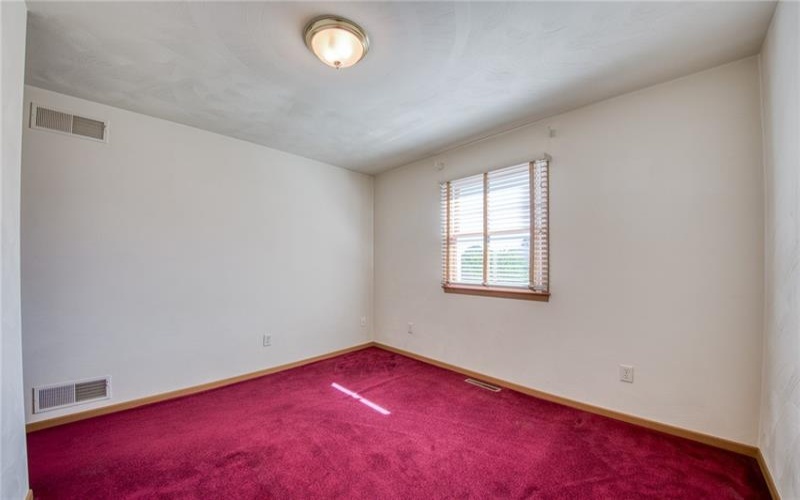 209 Falcon Ridge DRIVE, New Kensington, 15068, 3 Bedrooms Bedrooms, 9 Rooms Rooms,3 BathroomsBathrooms,Residential,For Sale,Falcon Ridge,1749550