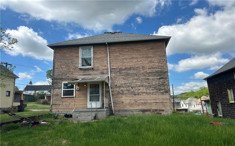 306 4th St, Monessen, 15062, 2 Bedrooms Bedrooms, ,1 BathroomBathrooms,Residential,For Sale,4th St,1749552
