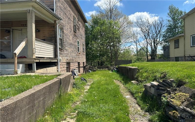 306 4th St, Monessen, 15062, 2 Bedrooms Bedrooms, ,1 BathroomBathrooms,Residential,For Sale,4th St,1749552