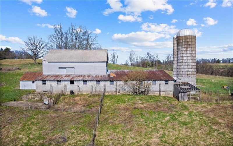 580 Green Valley, Eighty Four, 15330, 4 Bedrooms Bedrooms, 10 Rooms Rooms,2 BathroomsBathrooms,Residential,For Sale,Green Valley,1747771