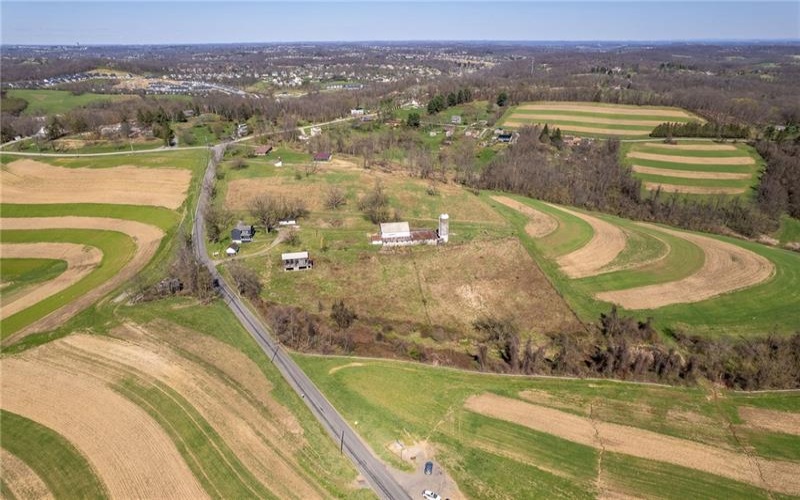 580 Green Valley, Eighty Four, 15330, 4 Bedrooms Bedrooms, 10 Rooms Rooms,2 BathroomsBathrooms,Residential,For Sale,Green Valley,1747771